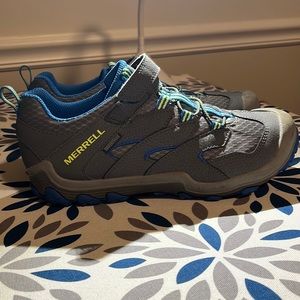 Boys Merrell hiking shoes!